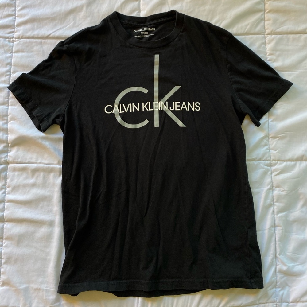 CALVIN KLEIN T-SHIRT